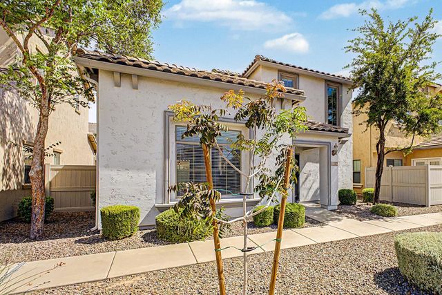 26616 N Babbling Brook Drive, Phoenix, AZ 85083