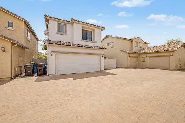 26616 N Babbling Brook Drive, Phoenix, AZ 85083