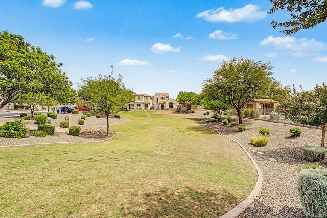 26616 N Babbling Brook Drive, Phoenix, AZ 85083