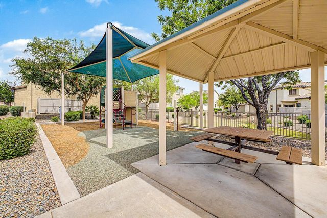 26616 N Babbling Brook Drive, Phoenix, AZ 85083