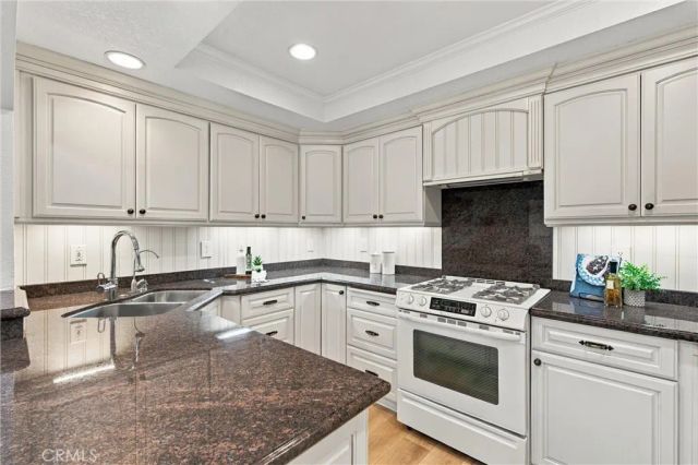 17080 Mount Lomina Court, Fountain Valley, CA 92708