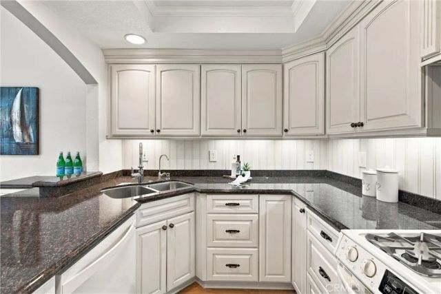 17080 Mount Lomina Court, Fountain Valley, CA 92708