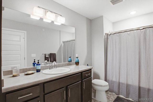 101 California Drive B, Amherst, NY 14221