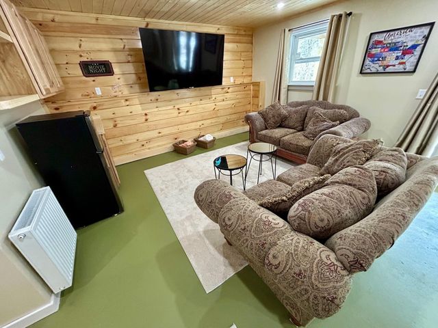 1001 VT Route 65, Brookfield, VT 05036