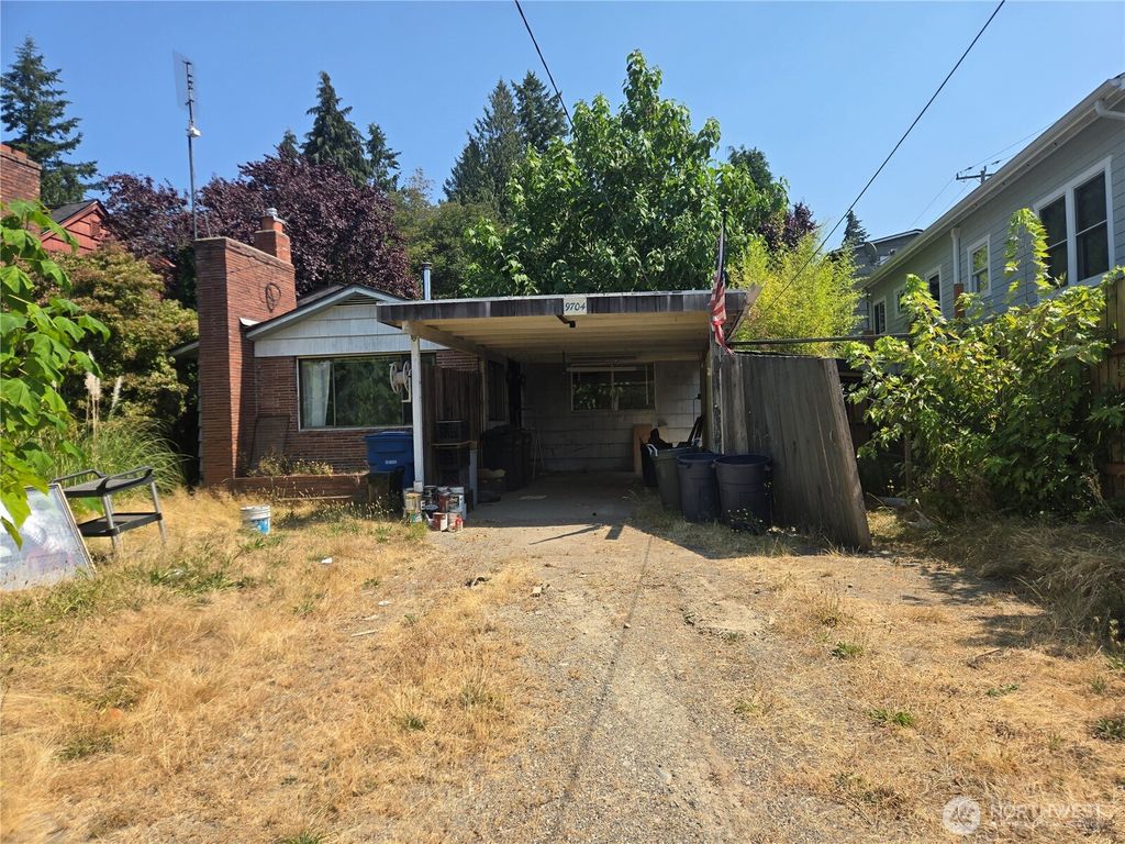 9704 8th Avenue NE, Seattle, WA 98115