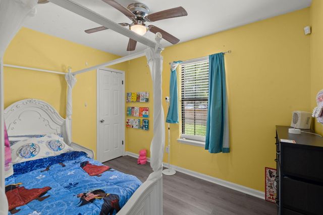 313 Dorchester Manor Boulevard, North Charleston, SC 29420
