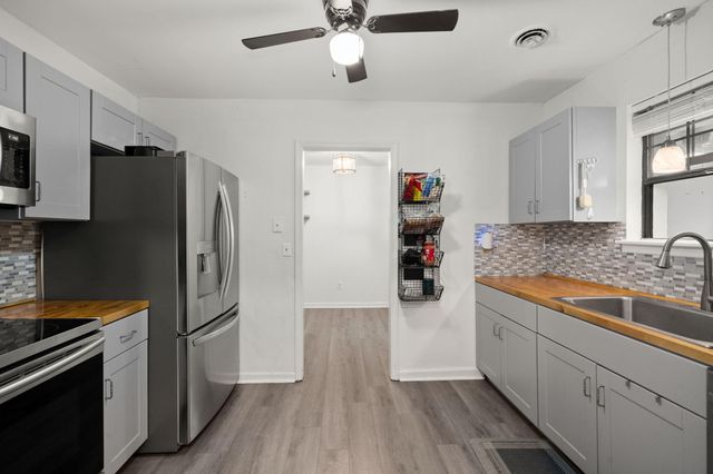 313 Dorchester Manor Boulevard, North Charleston, SC 29420