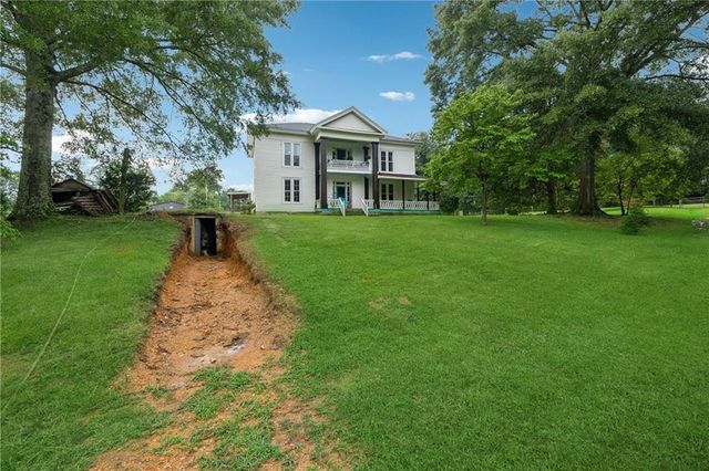 475 Evergreen Rd, Resaca, GA 30735