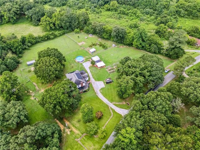 475 Evergreen Rd, Resaca, GA 30735