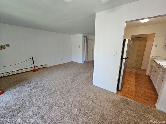 33234 KINGSLANE 11, Farmington, MI 48336