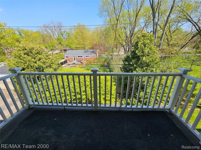 33234 KINGSLANE 11, Farmington, MI 48336