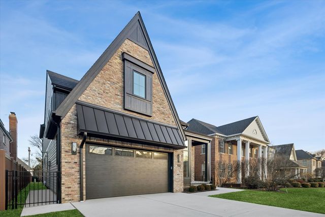 153 S Kenmore Avenue, Elmhurst, IL 60126