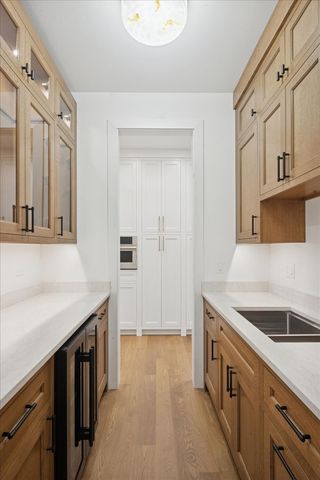 153 S Kenmore Avenue, Elmhurst, IL 60126