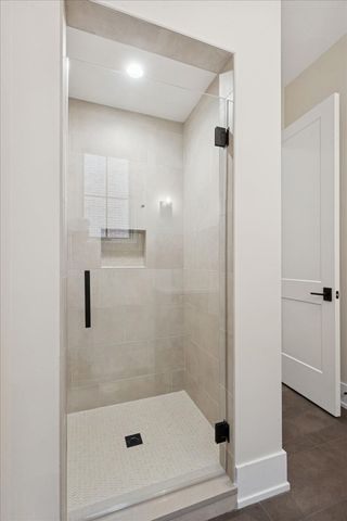 153 S Kenmore Avenue, Elmhurst, IL 60126