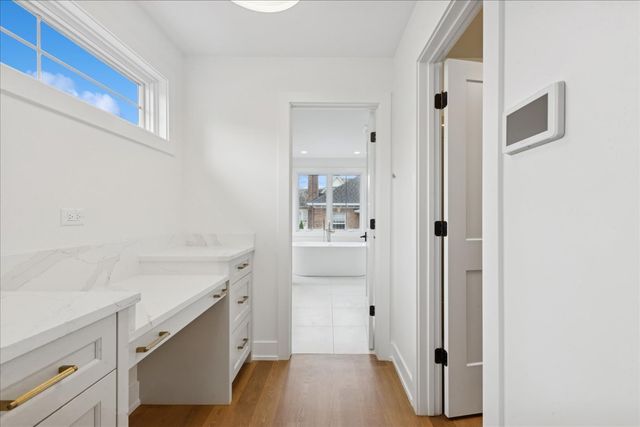 153 S Kenmore Avenue, Elmhurst, IL 60126