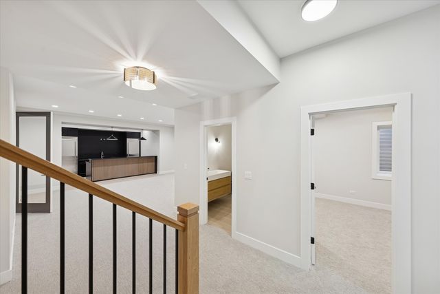 153 S Kenmore Avenue, Elmhurst, IL 60126