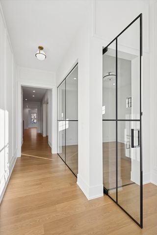 153 S Kenmore Avenue, Elmhurst, IL 60126