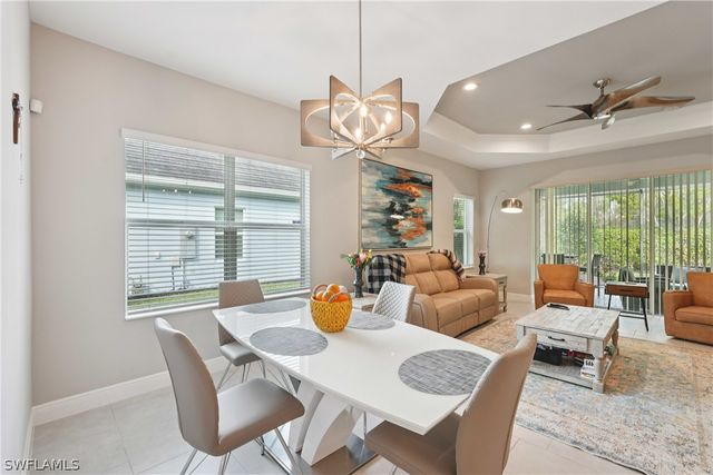 2139 Marquesa CIR, Naples, FL 34112