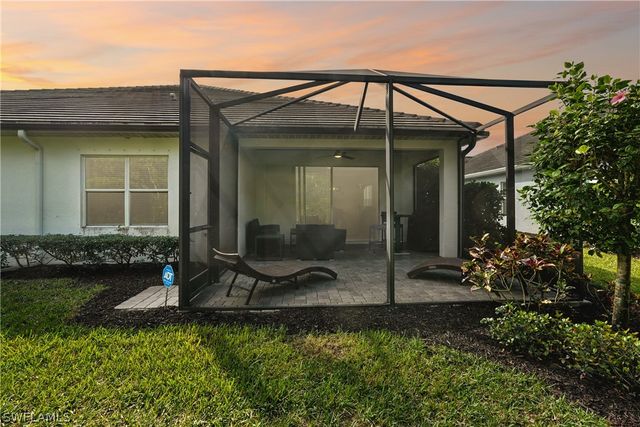 2139 Marquesa CIR, Naples, FL 34112