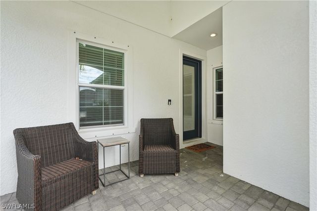 2139 Marquesa CIR, Naples, FL 34112