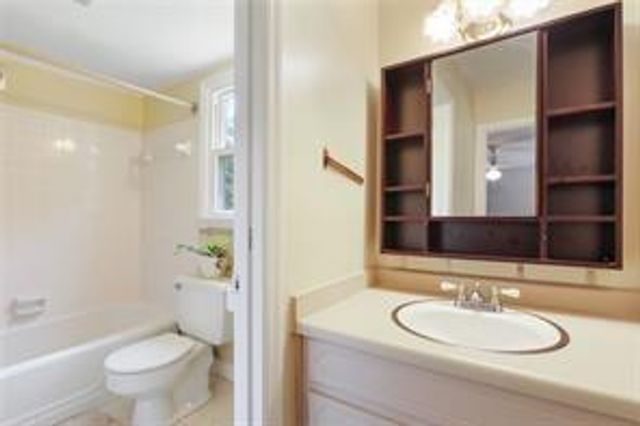 119 Woodlawn NE Drive, Marietta, GA 30067