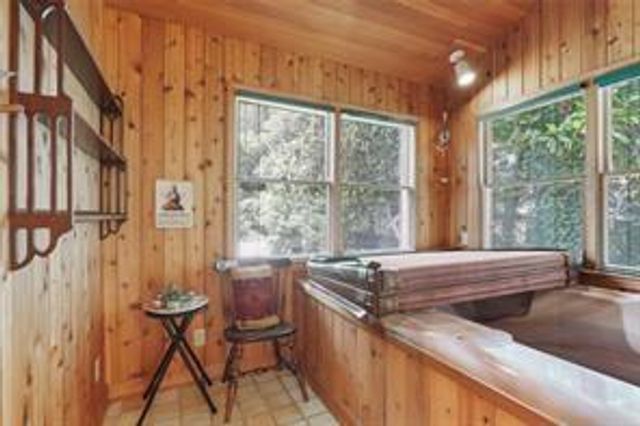 119 Woodlawn NE Drive, Marietta, GA 30067