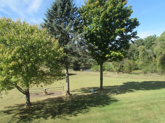 9920 Cambridge Court, South Lyon, MI 48178