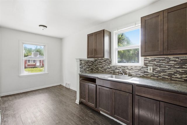 15701 Rossini Drive, Detroit, MI 48205