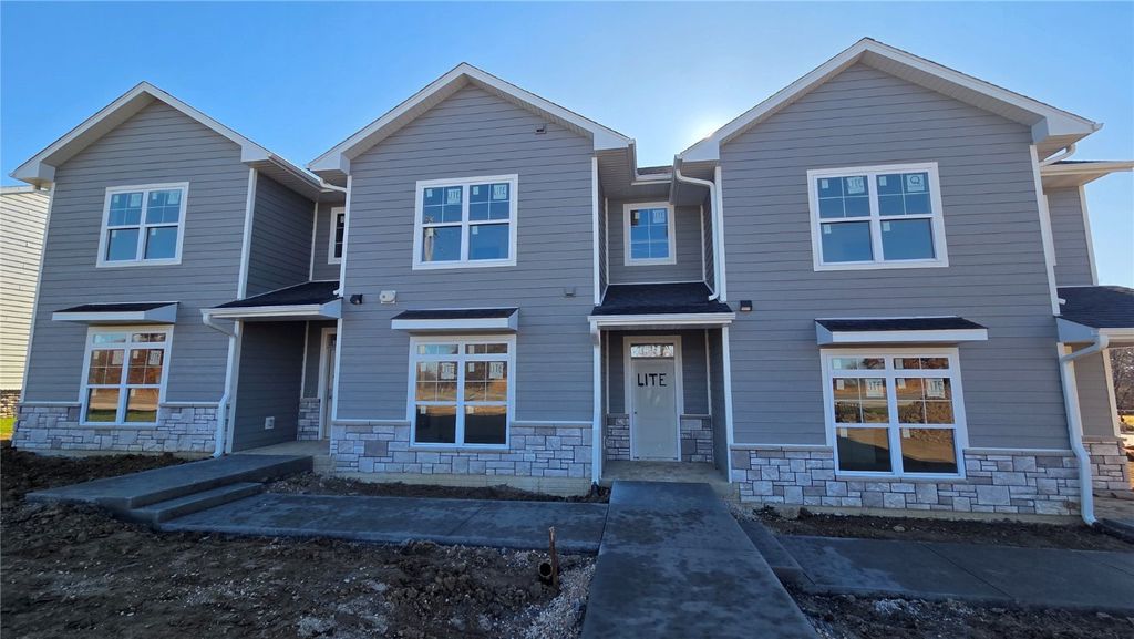 4671 Herbert Hoover Highway A, Iowa City, IA 52240