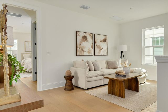 461 47TH AVENUE N, St Petersburg, FL 33703