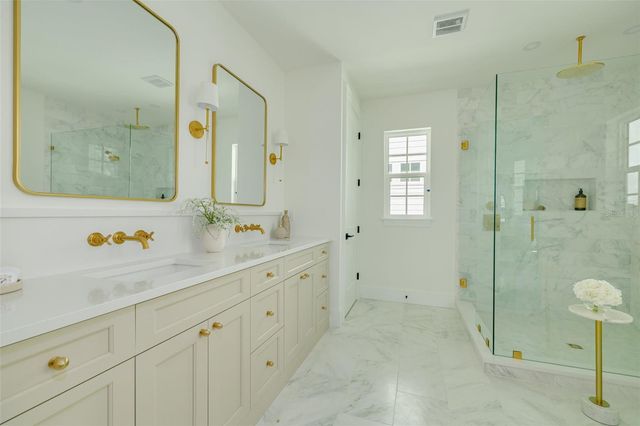461 47TH AVENUE N, St Petersburg, FL 33703