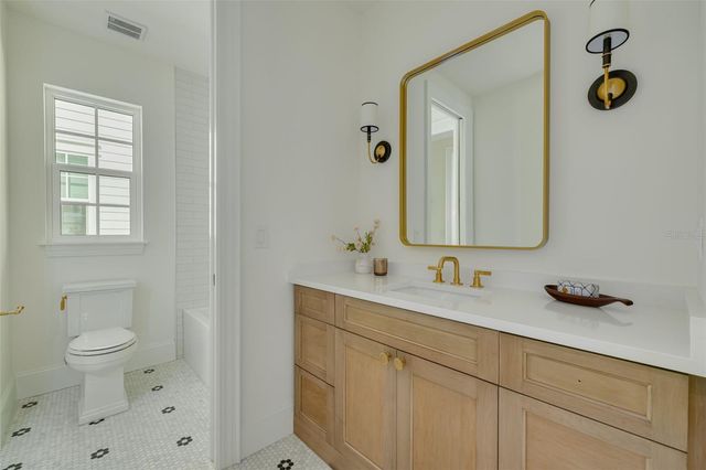 461 47TH AVENUE N, St Petersburg, FL 33703