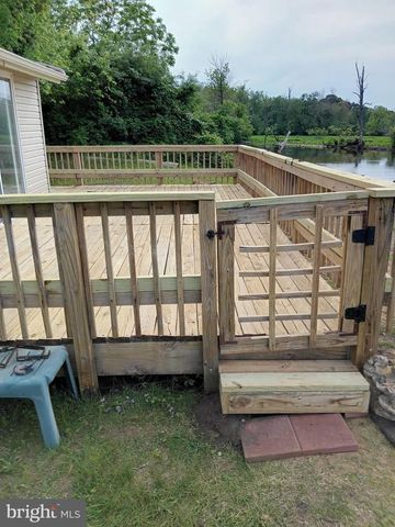 17 HIGGINSVILLE LN, Mount Royal, NJ 08061