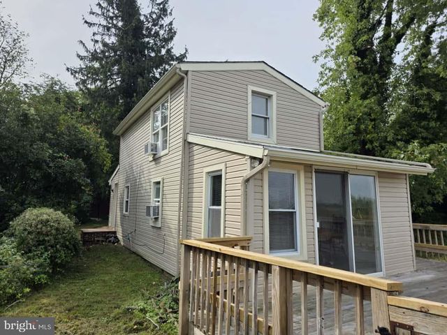 17 HIGGINSVILLE LN, Mount Royal, NJ 08061