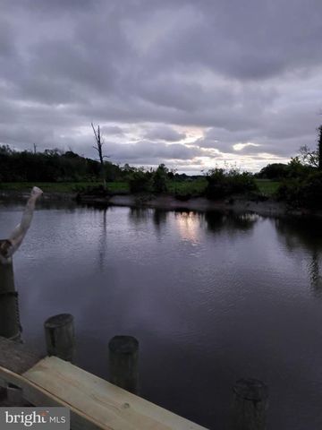 17 HIGGINSVILLE LN, Mount Royal, NJ 08061