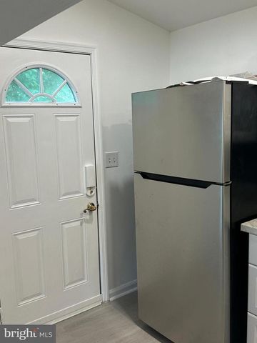 17 HIGGINSVILLE LN, Mount Royal, NJ 08061