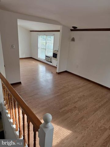 17 HIGGINSVILLE LN, Mount Royal, NJ 08061