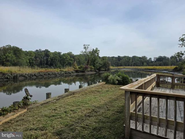 17 HIGGINSVILLE LN, Mount Royal, NJ 08061