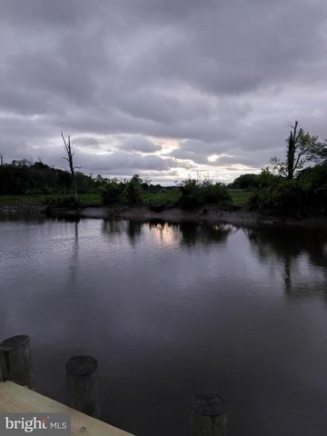 17 HIGGINSVILLE LN, Mount Royal, NJ 08061