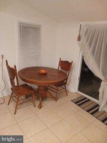 17 HIGGINSVILLE LN, Mount Royal, NJ 08061