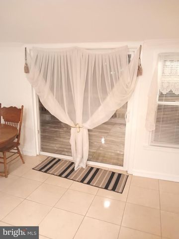 17 HIGGINSVILLE LN, Mount Royal, NJ 08061