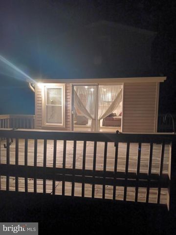 17 HIGGINSVILLE LN, Mount Royal, NJ 08061