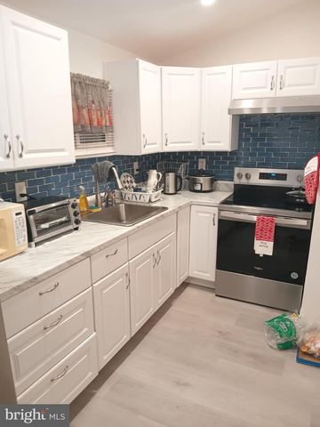 17 HIGGINSVILLE LN, Mount Royal, NJ 08061