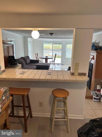 17 HIGGINSVILLE LN, Mount Royal, NJ 08061