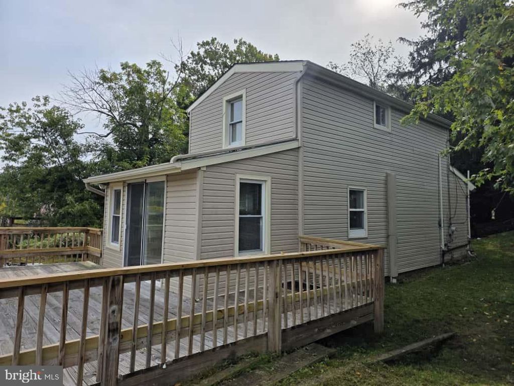 17 HIGGINSVILLE LN, Mount Royal, NJ 08061