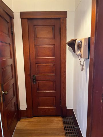 646 Gypsum Ave, Salina, KS 67401