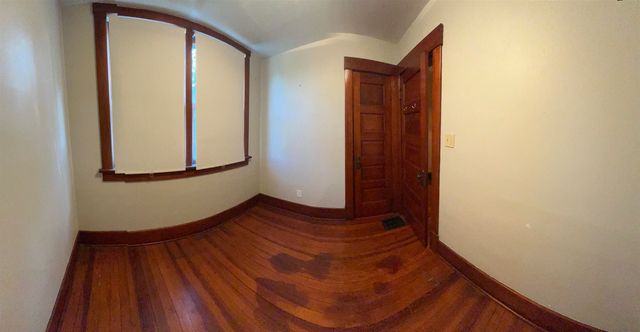 646 Gypsum Ave, Salina, KS 67401