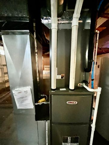 646 Gypsum Ave, Salina, KS 67401