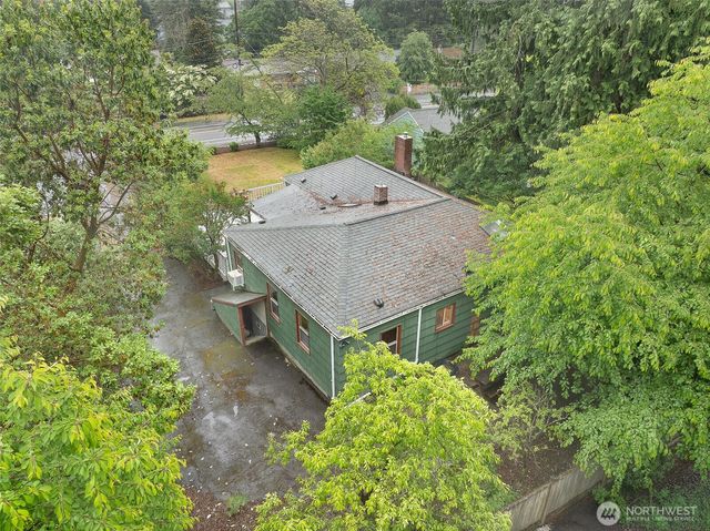 17633 10th Avenue NE, Shoreline, WA 98155