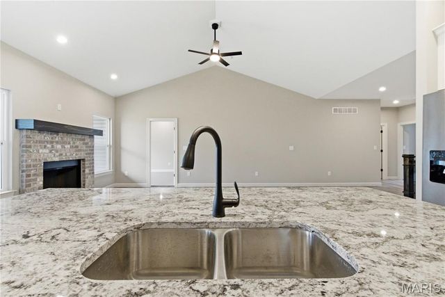 10709 Trenton Lane, Foristell, MO 63348